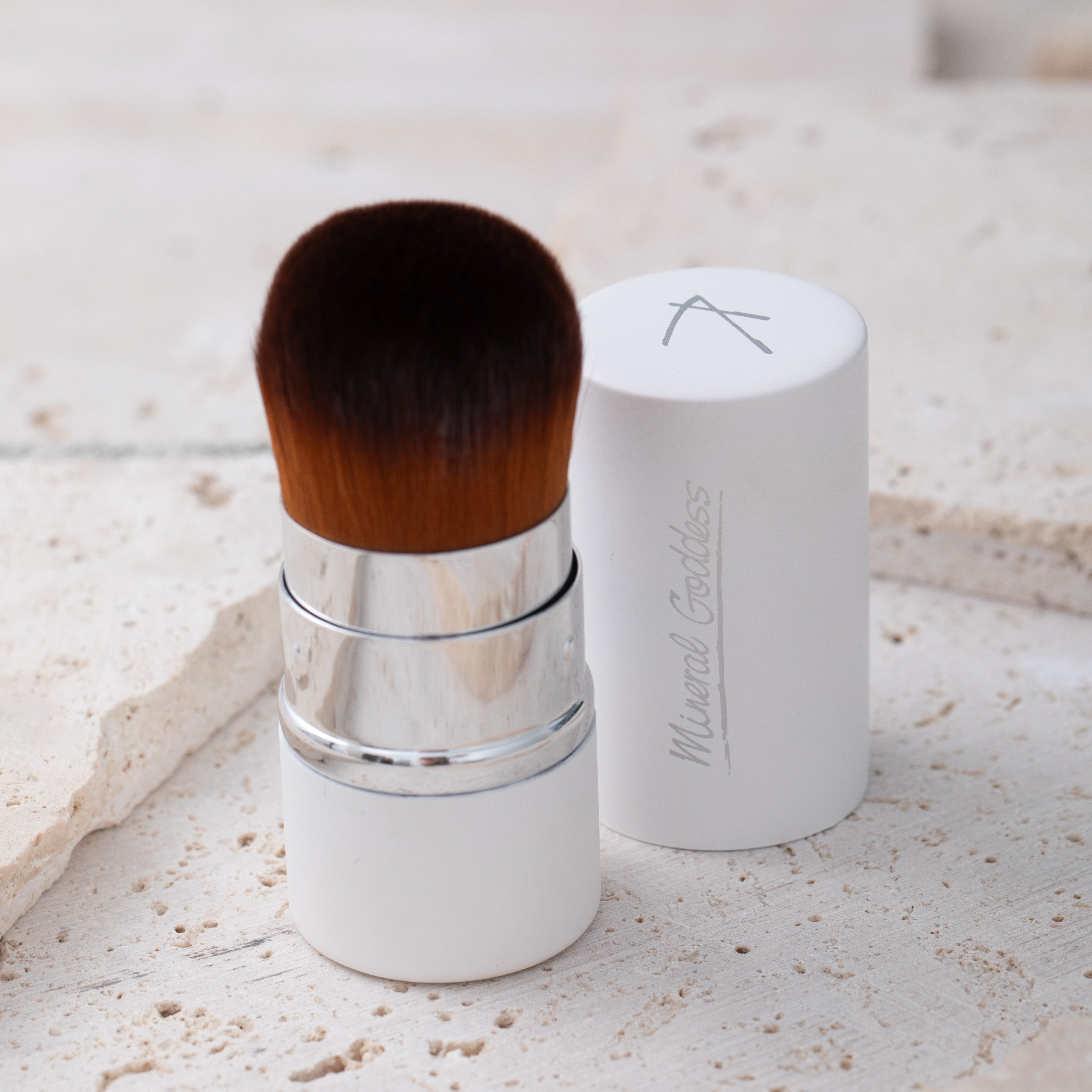 Mineral Goddess Vegan Retractable Kabuki